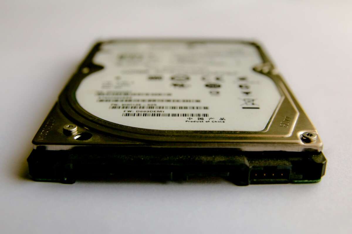 Differences Between Hard Disk And Floppy Disk,Components Of A System Unit